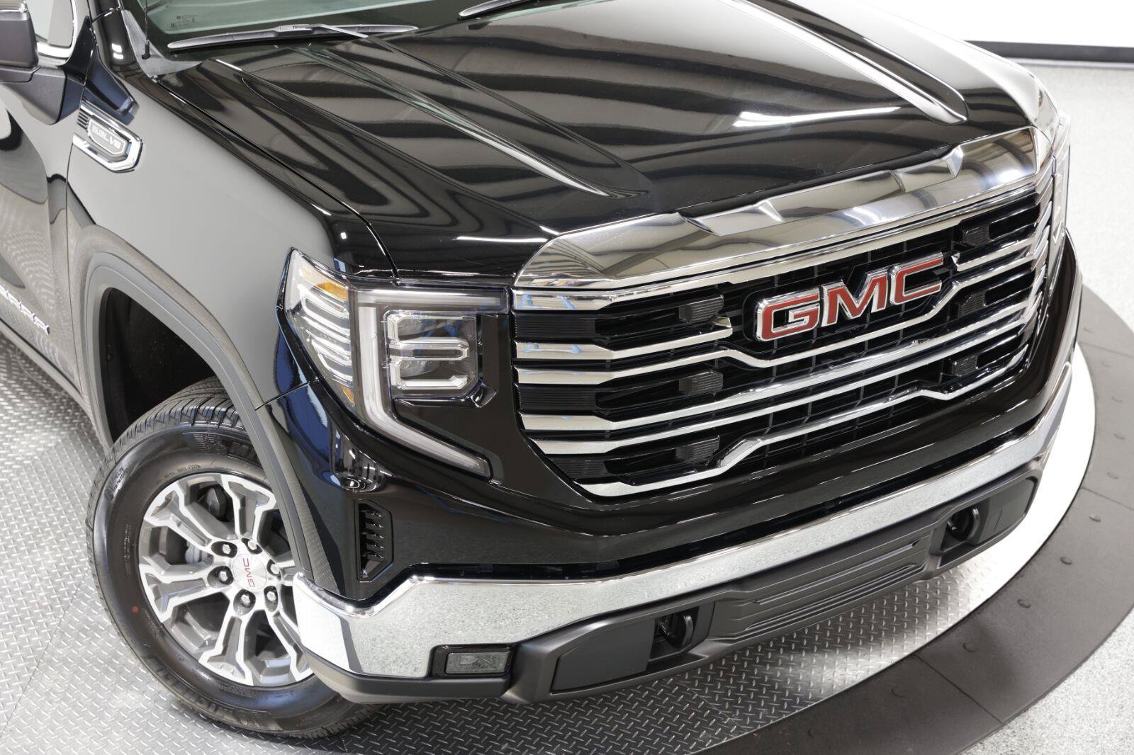 New 2026 GMC Sierra 1500 SLT AWD/4WD image 45
