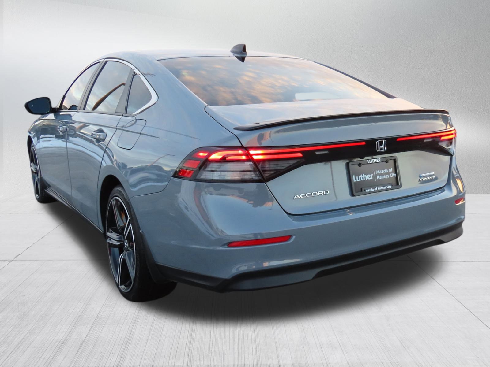 Used 2023 Honda Accord Sport image 5