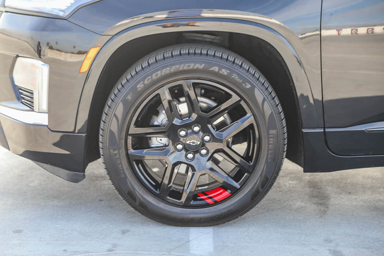 Used 2023 Chevrolet Traverse Premier w/ Redline Edition image 10