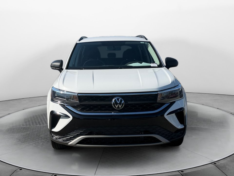 Used 2022 Volkswagen Taos S FWD image 2