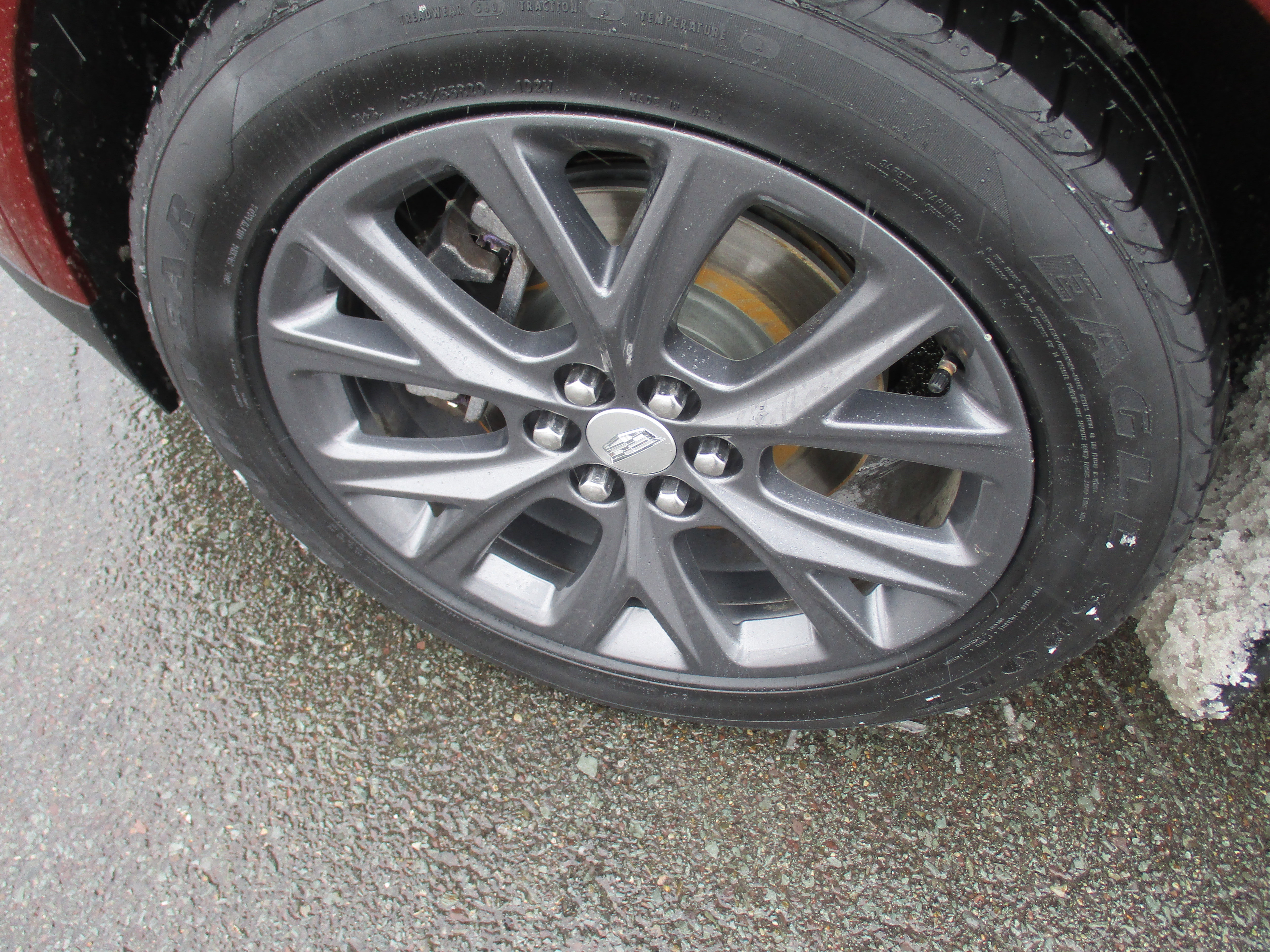 Used 2018 Cadillac XT5 Platinum w/ Driver Assist Package image 9