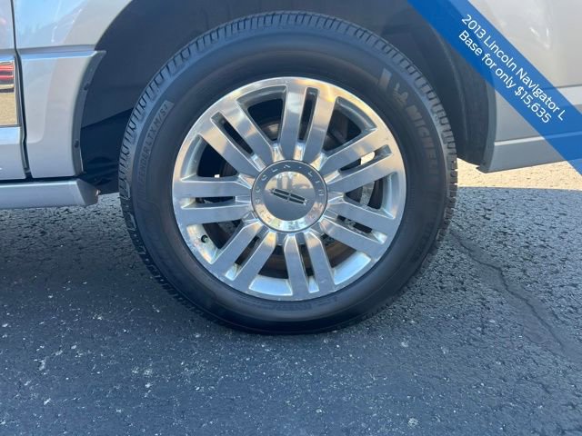 Used 2013 Lincoln Navigator L 4WD w/ HD Trailer Tow Pkg image 22