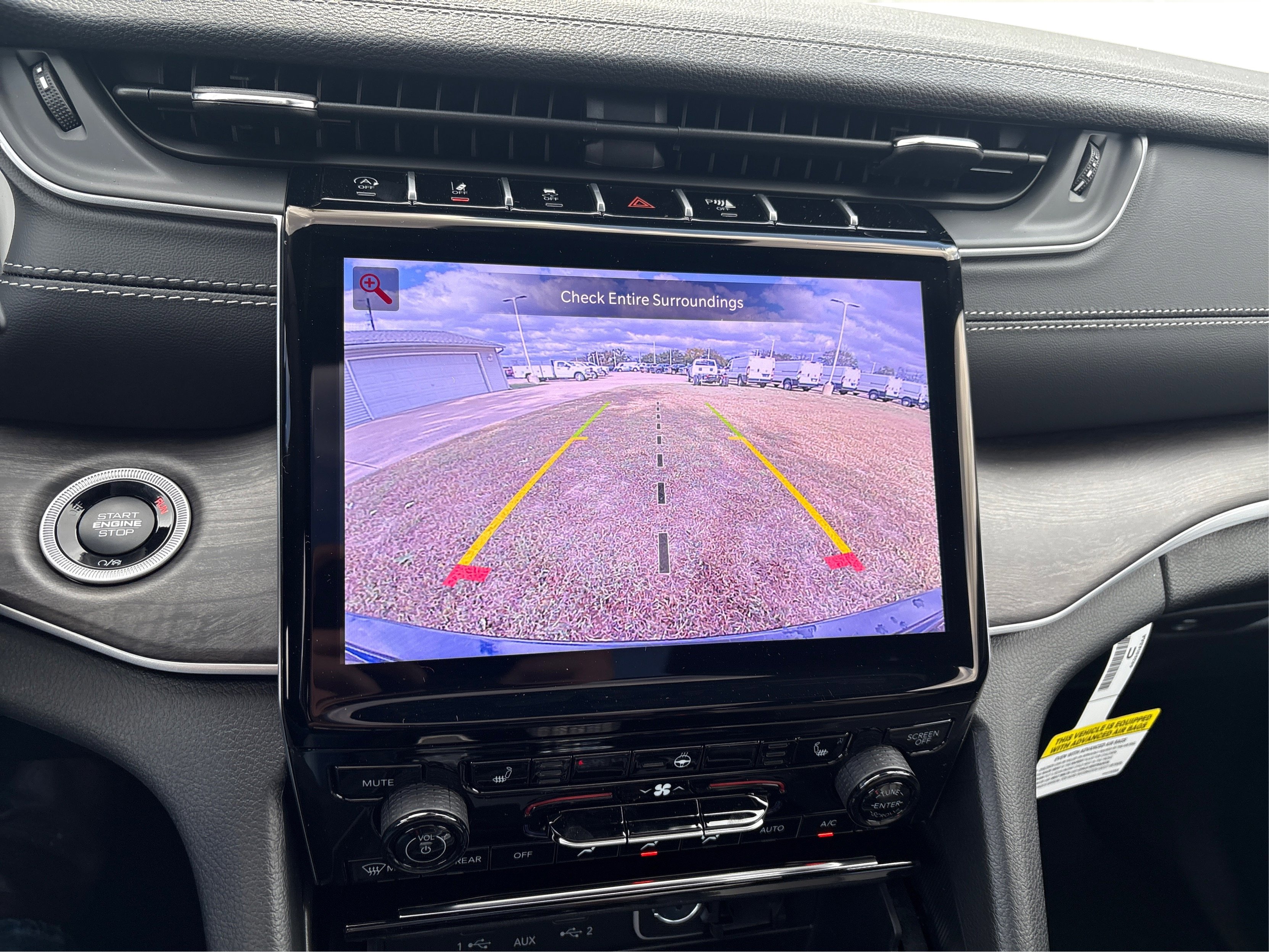 New 2025 Jeep Grand Cherokee Limited w/ Trailer Tow Package image 27