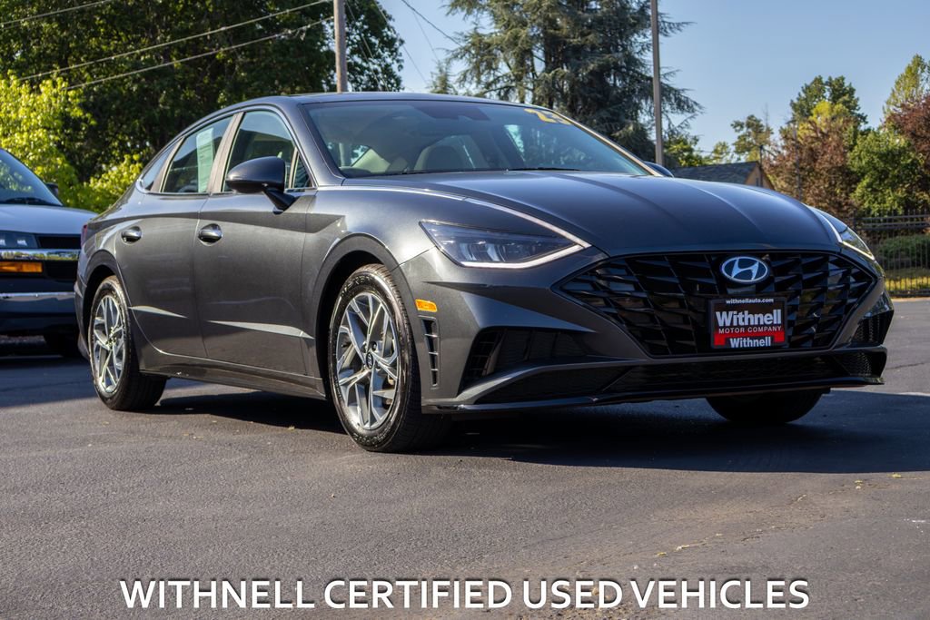 Certified 2023 Hyundai Sonata SEL w/ Convenience Package FWD image 2