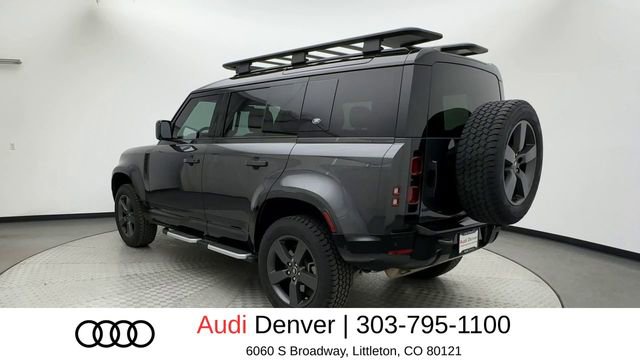 Used 2022 Land Rover Defender 110 X-Dynamic SE image 4