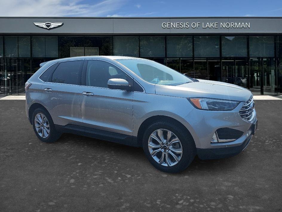 Used 2023 Ford Edge Titanium w/ Equipment Group 301A AWD/4WD image 3