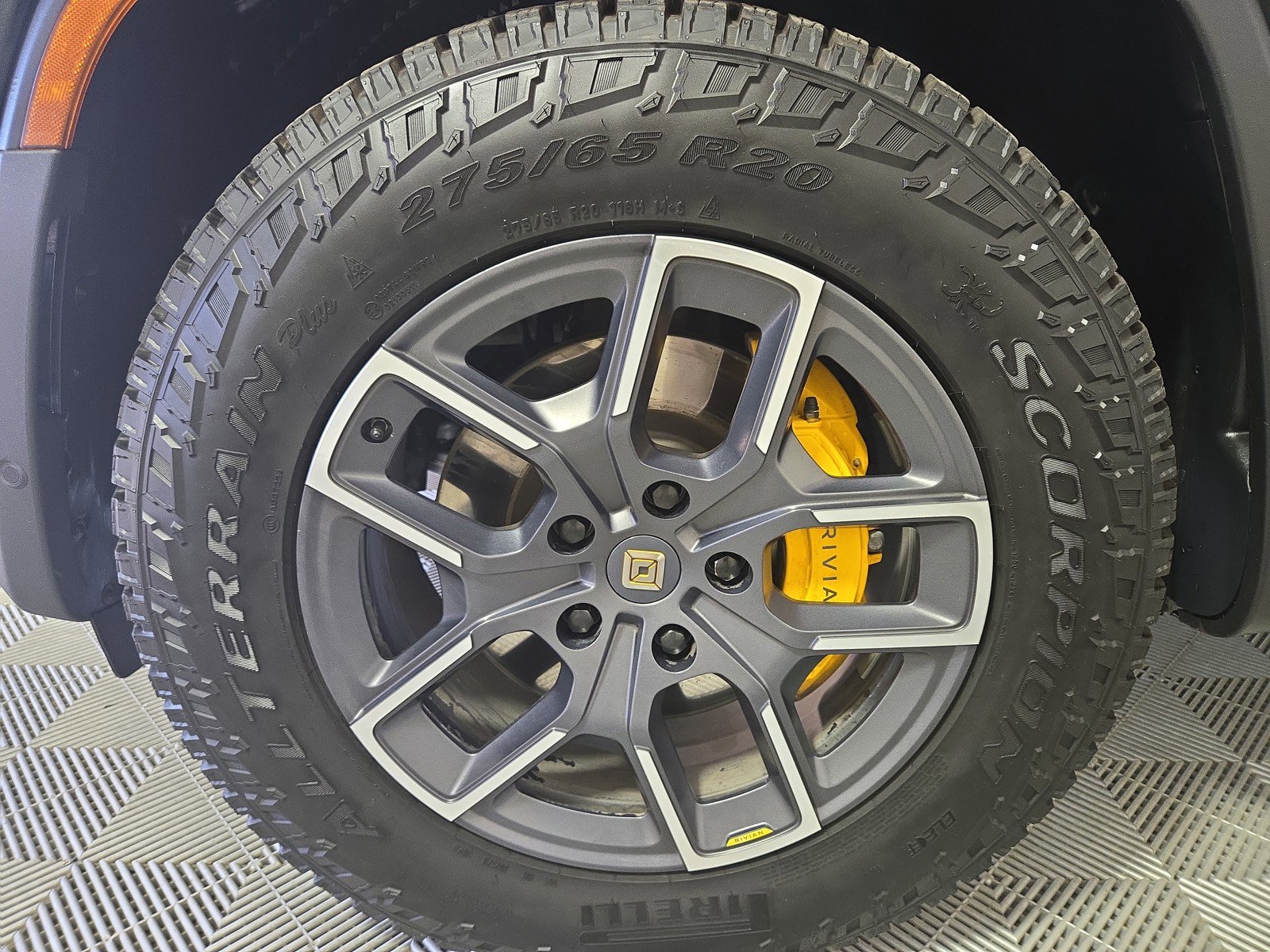 Used 2022 Rivian R1T Launch Edition image 9