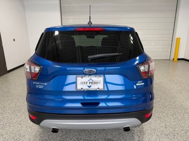 Used 2017 Ford Escape SE FWD image 4
