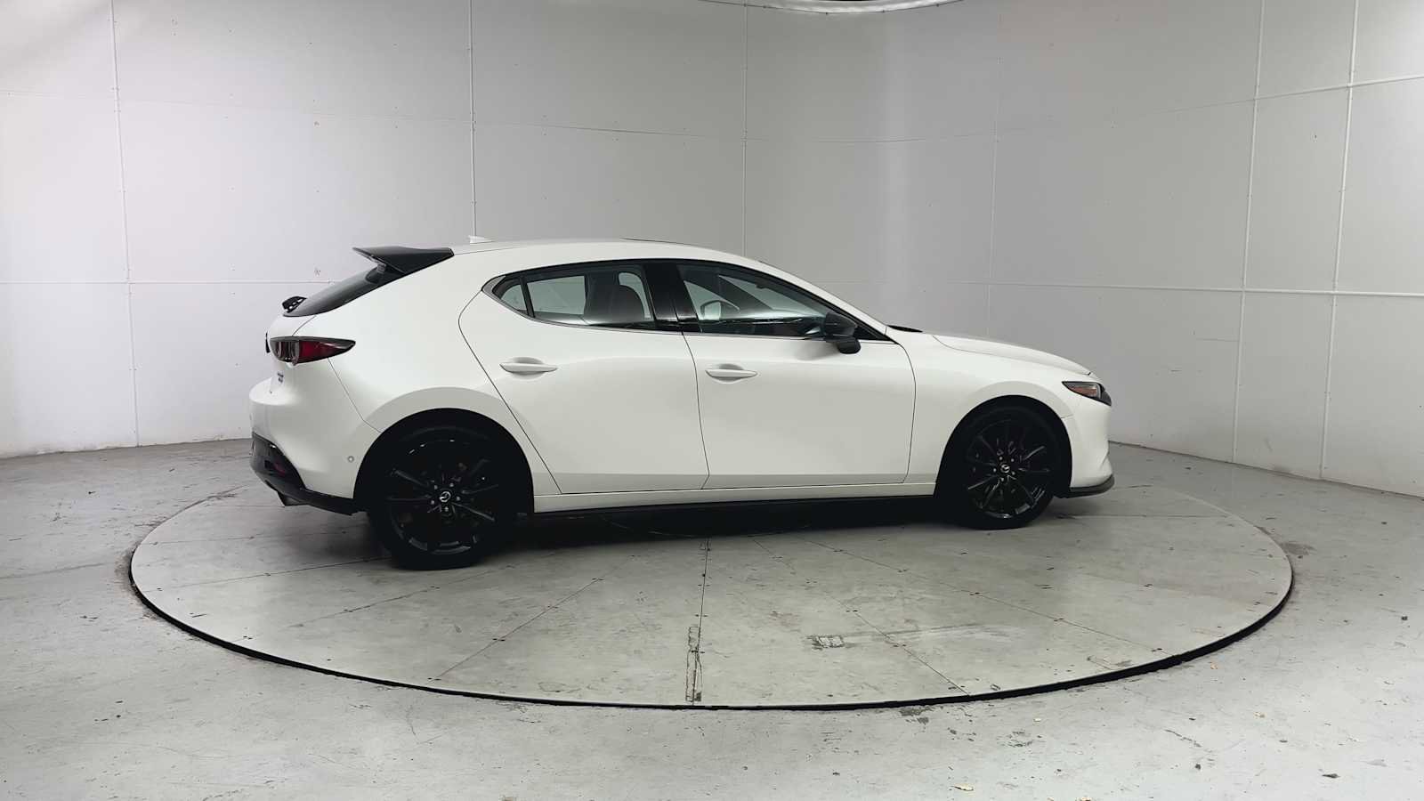 Used 2021 MAZDA MAZDA3 Hatchback w/Premium Plus Pkg AWD/4WD image 9