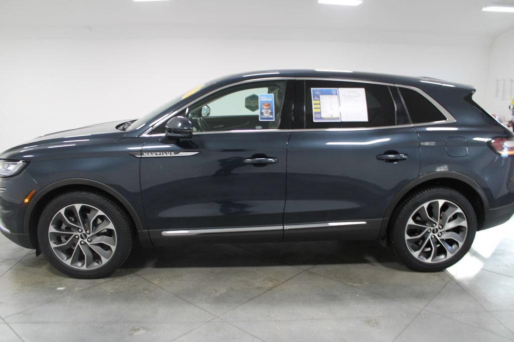 Used 2023 Lincoln Nautilus Reserve AWD/4WD image 6