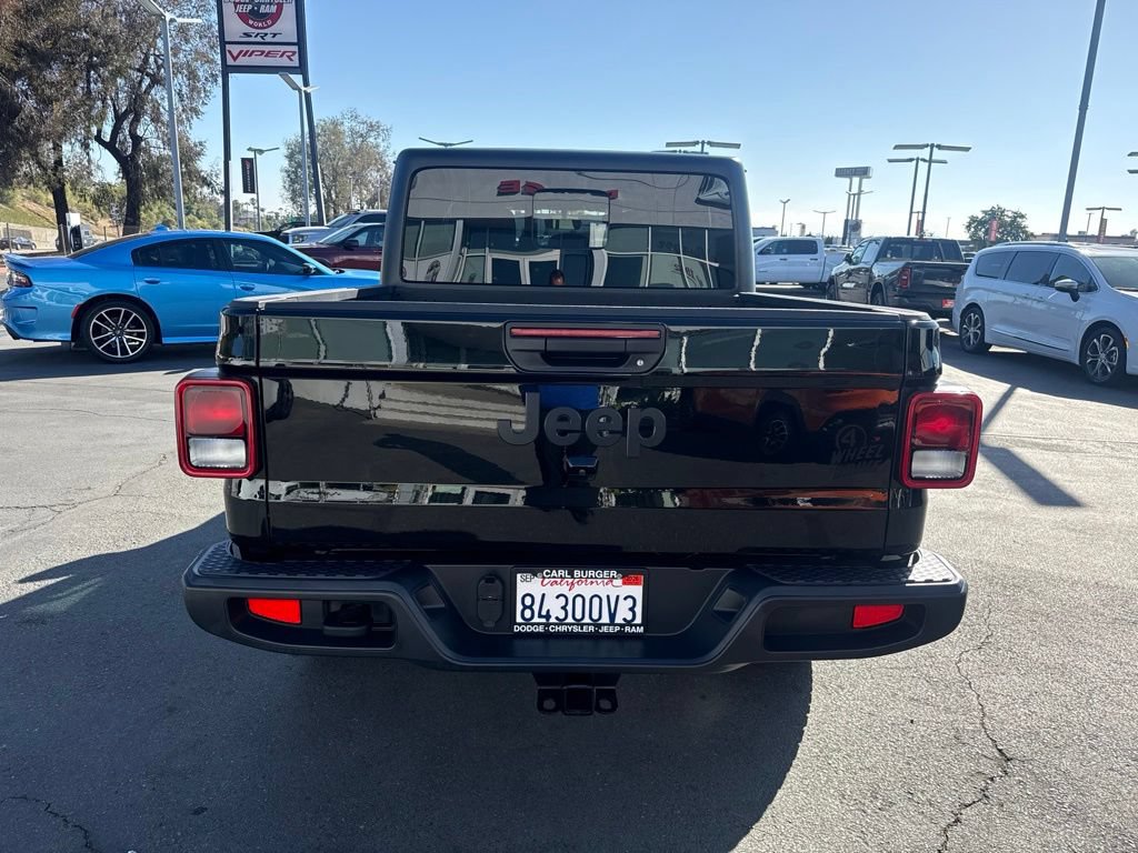 Certified 2023 Jeep Gladiator Sport AWD/4WD image 6