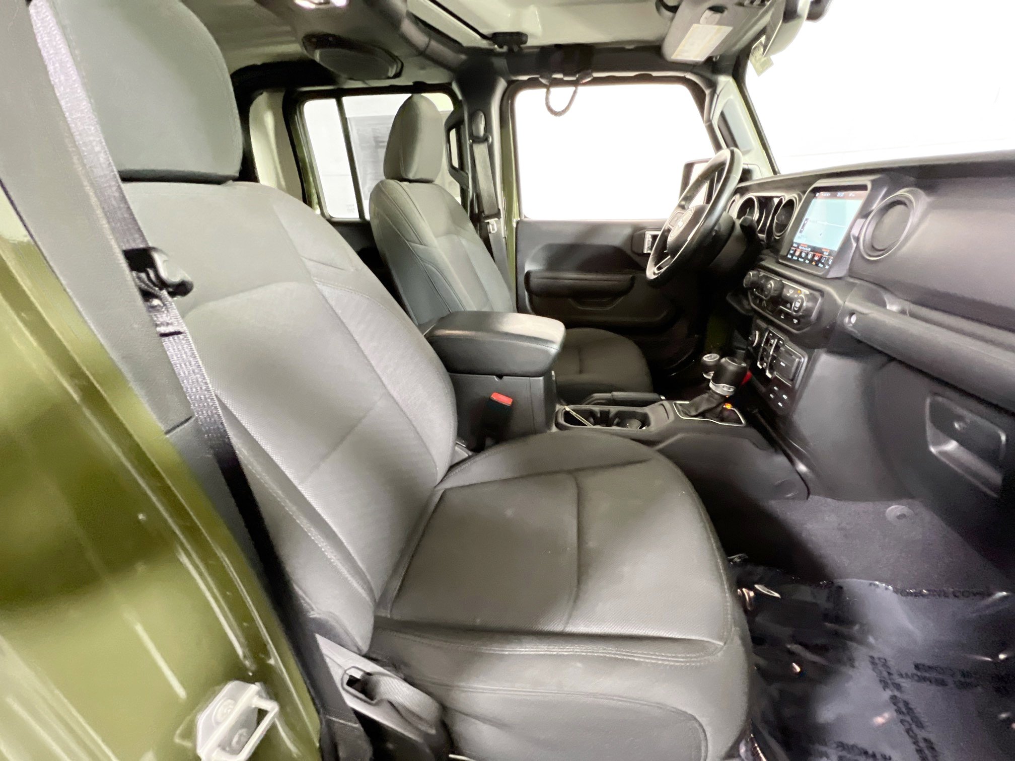 Used 2022 Jeep Gladiator Willys image 26