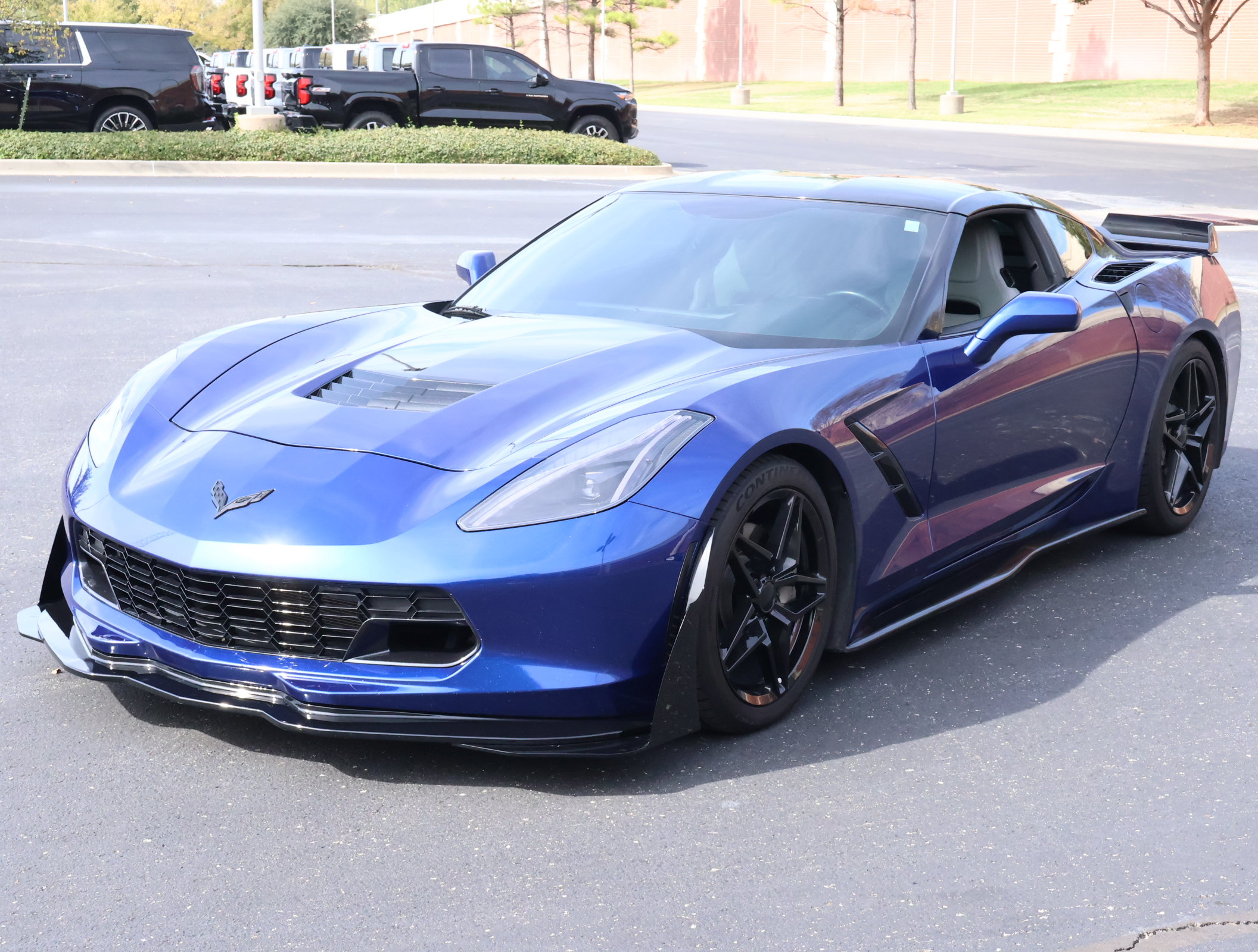 Used 2017 Chevrolet Corvette Stingray Coupe w/ 1LT RWD image 26
