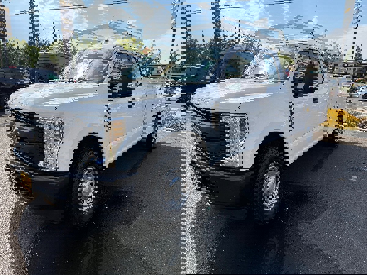 Used 2019 Ford F350 XL w/ Power Equipment Group image 5