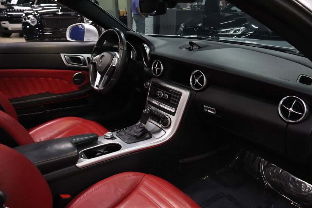 Used 2016 Mercedes-Benz SLK 350 350 image 30
