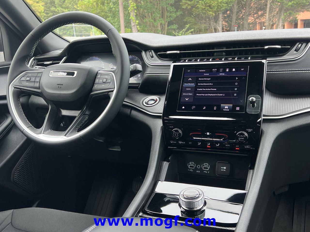 Used 2024 Jeep Grand Cherokee L Laredo AWD/4WD image 6