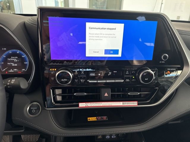 New 2026 Toyota Highlander Platinum image 27