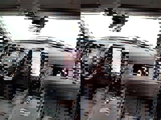 New 2025 RAM 2500 Limited image 30