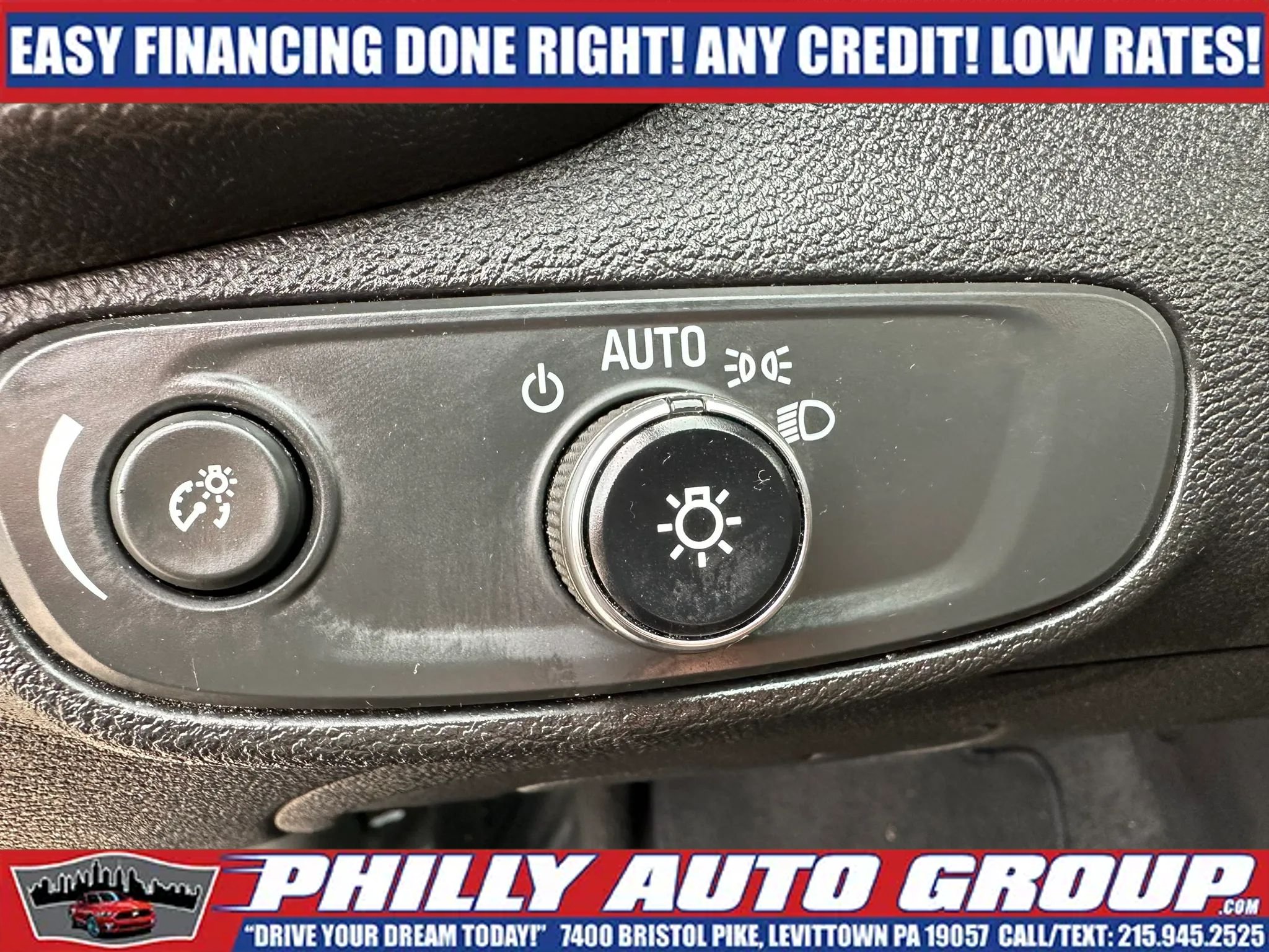 Used 2020 Chevrolet Trax LT AWD/4WD image 24