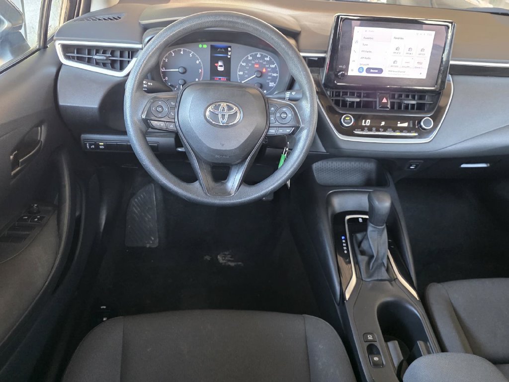 Used 2025 Toyota Corolla LE FWD image 9