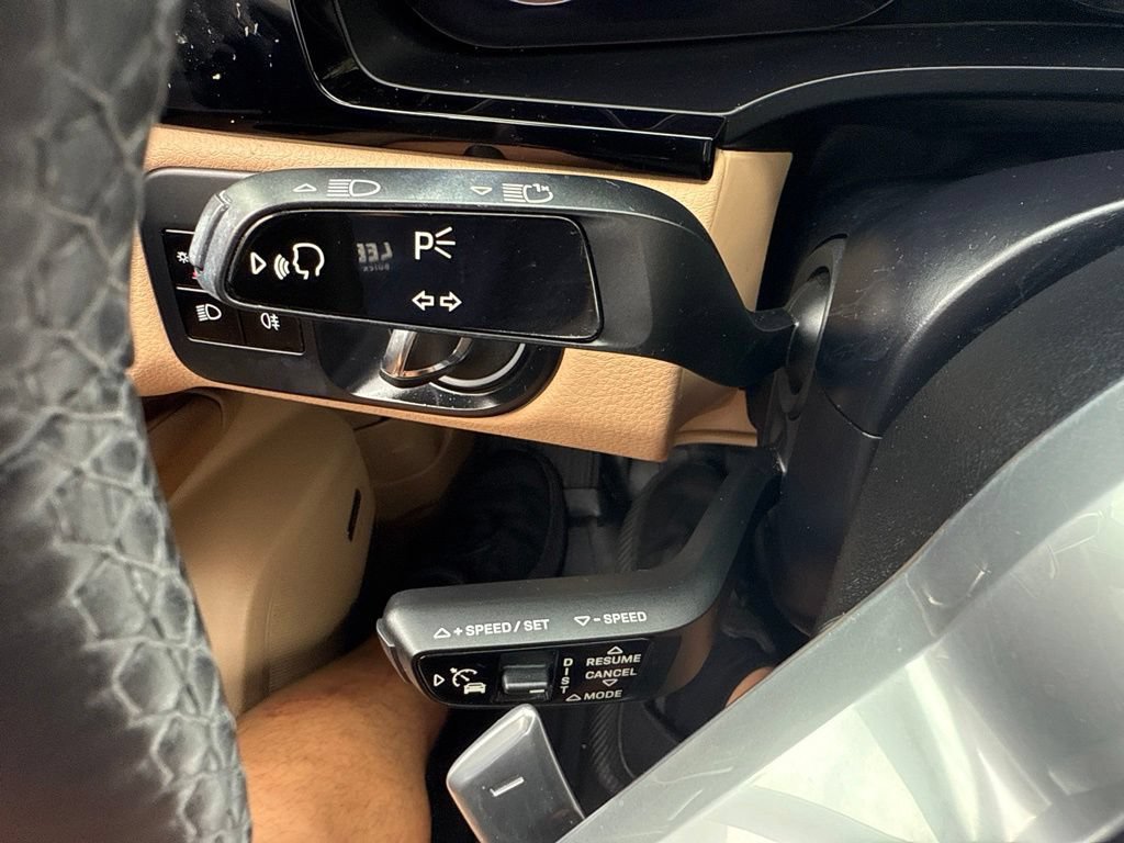 Used 2020 Porsche Cayenne AWD/4WD image 21