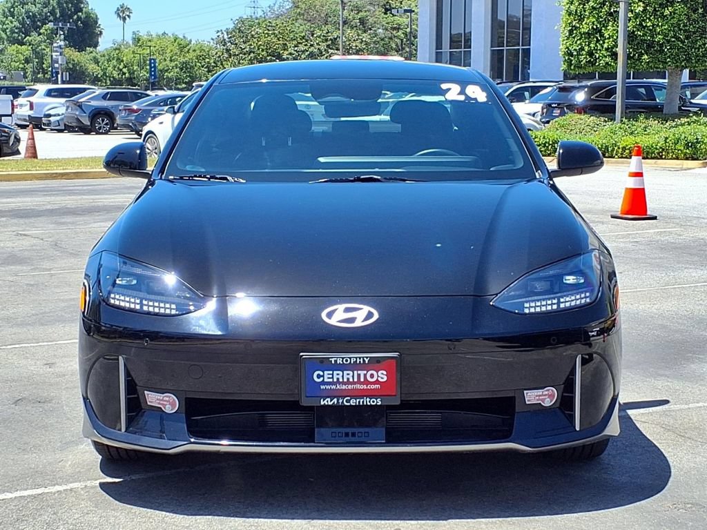 Used 2024 Hyundai Ioniq 6 SE RWD image 8