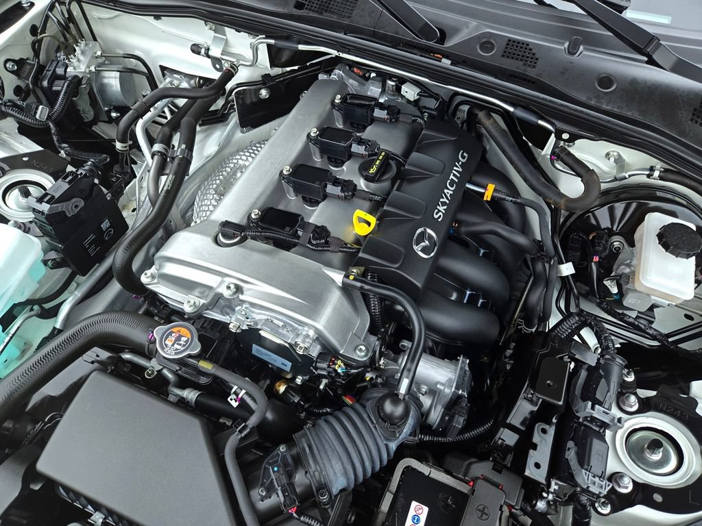 Certified 2025 MAZDA MX-5 Miata Grand Touring RWD image 27