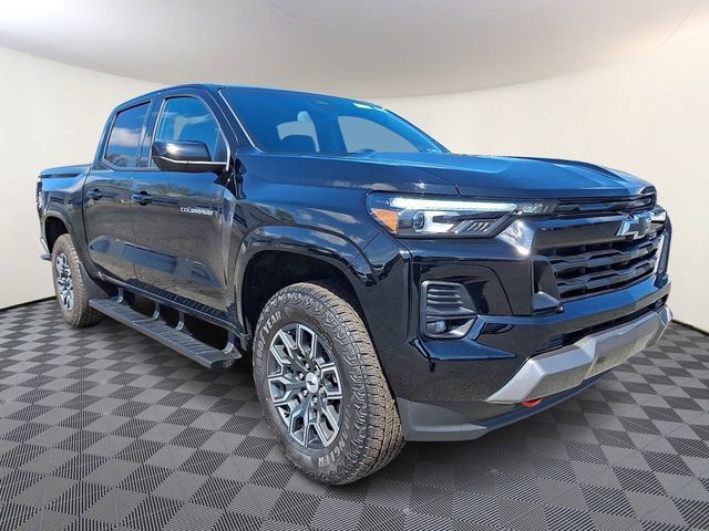 Used 2024 Chevrolet Colorado Z71 w/ Z71 Convenience Package 2
