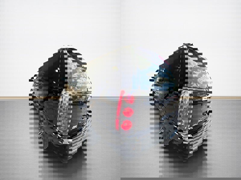 Used 2014 GMC Yukon XL Denali image 6