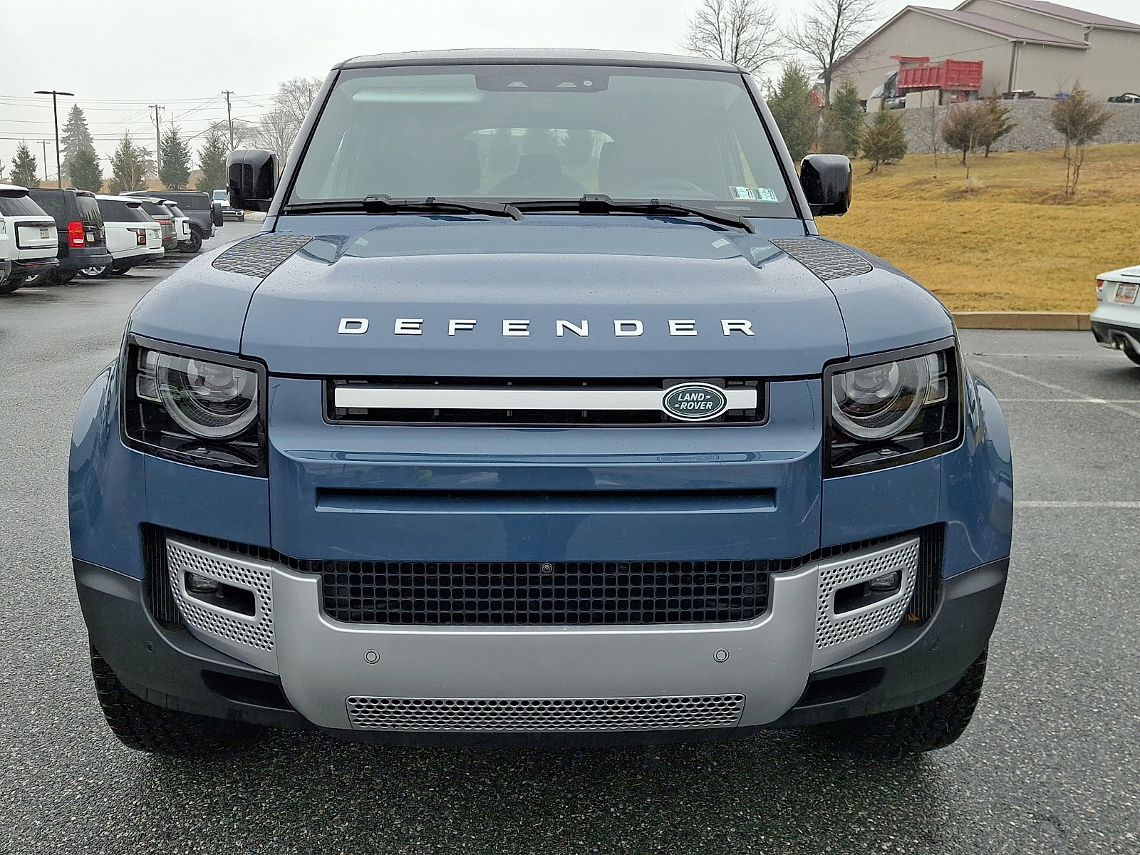 Used 2025 Land Rover Defender 110 S image 6