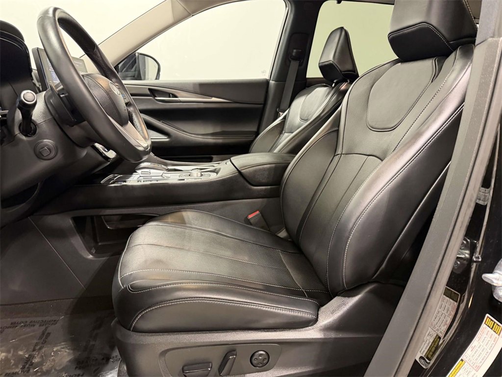 Used 2023 INFINITI QX60 Luxe w/ Cargo Package image 16