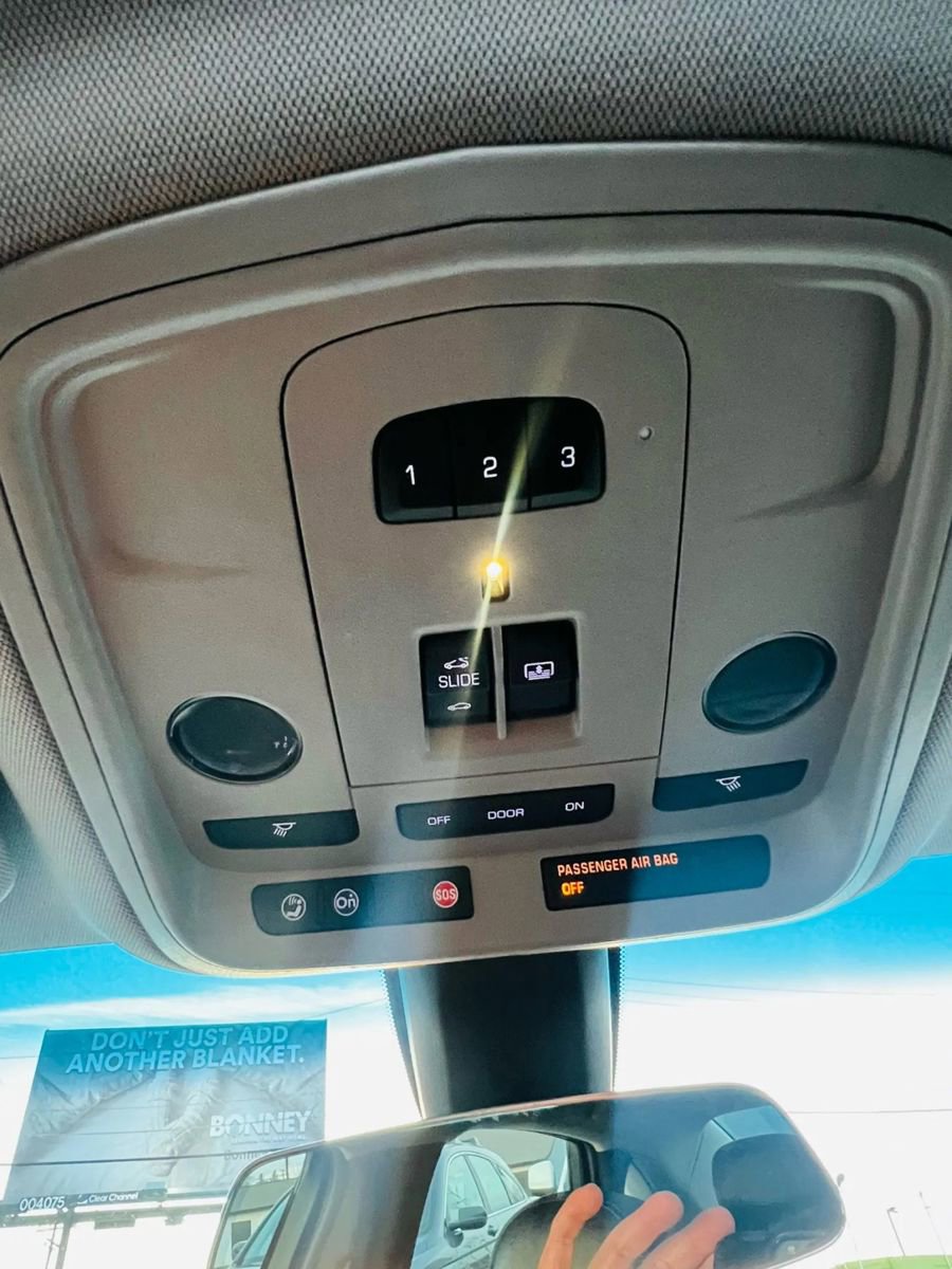 Used 2014 Cadillac XTS Luxury image 21