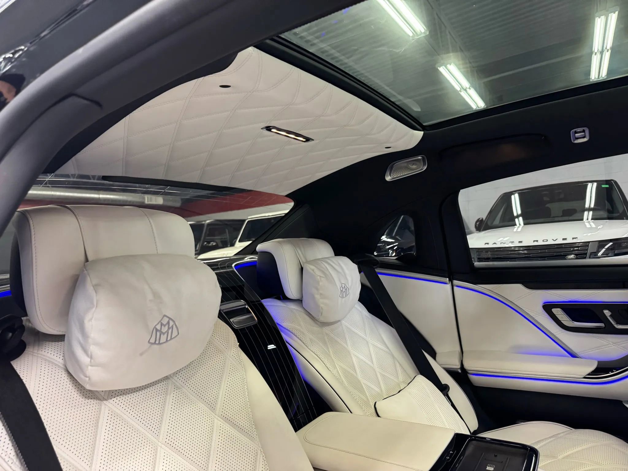 Used 2023 Mercedes-Benz Maybach S 680 S 680 4MATIC Sedan 4D w/ Manufaktur Leather Package image 61