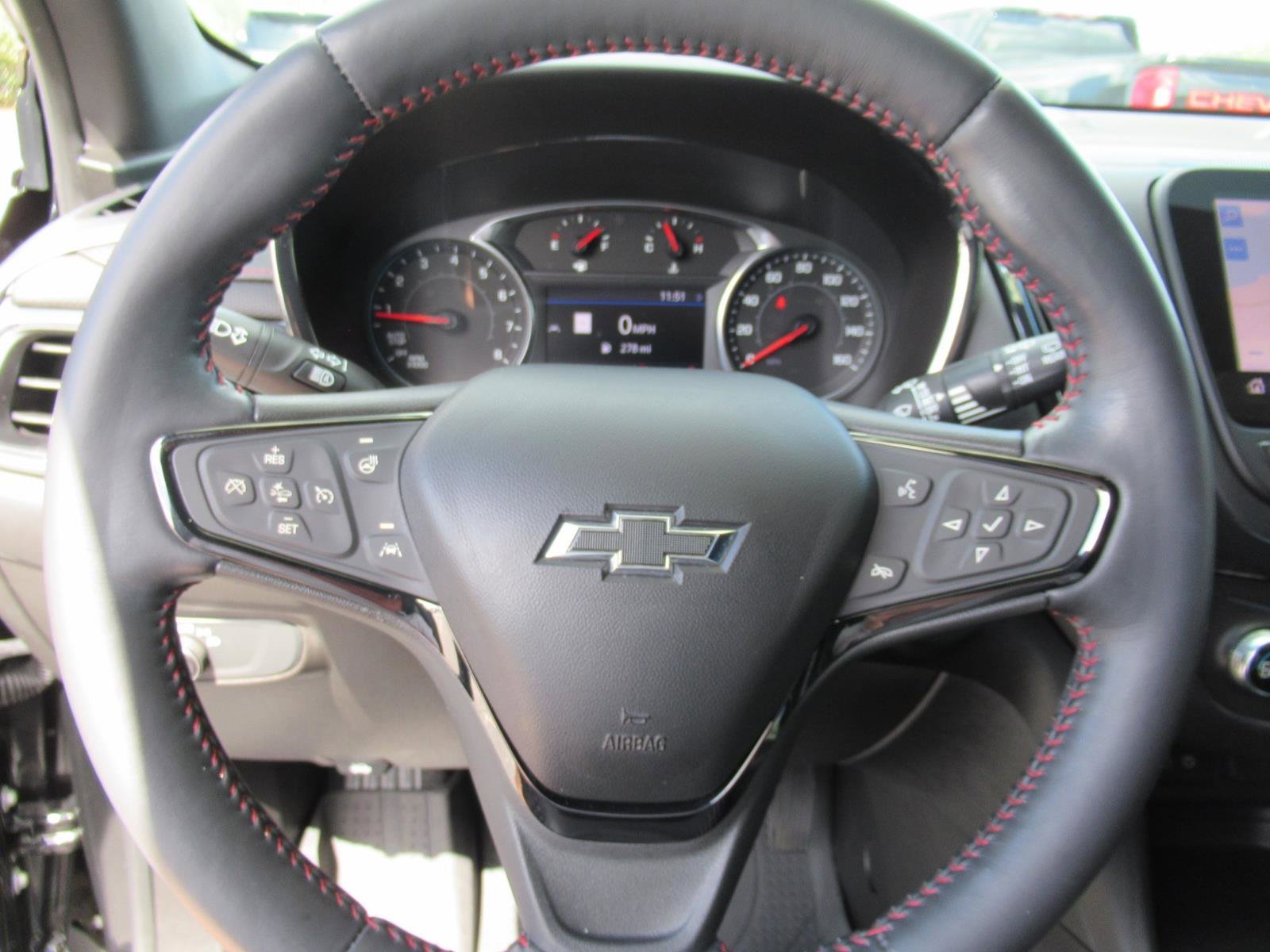 Used 2022 Chevrolet Equinox RS w/ RS Leather Package FWD image 21