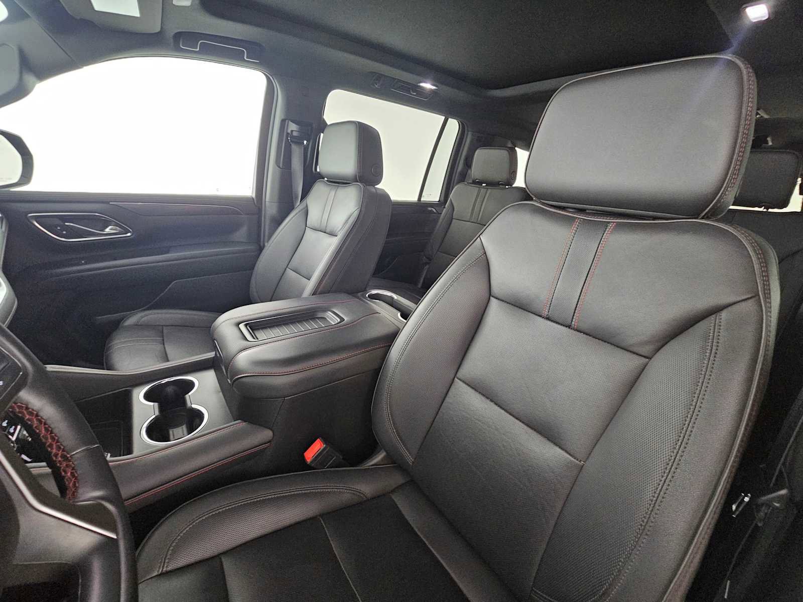 Used 2024 Chevrolet Suburban RST w/ Luxury Package image 23