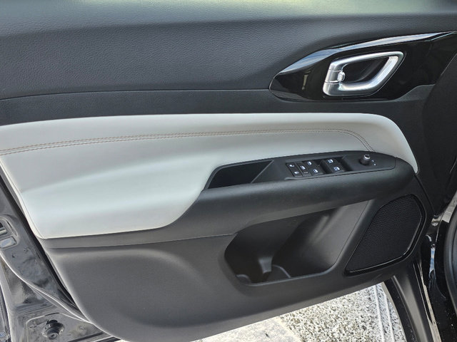 Certified 2024 Jeep Compass Limited image 27