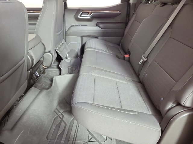 Used 2023 Chevrolet Silverado 1500 LT AWD/4WD image 12