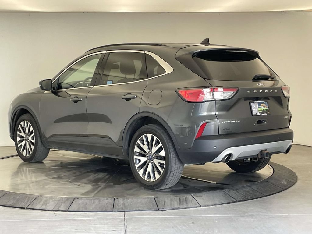 Used 2020 Ford Escape Titanium AWD/4WD image 3
