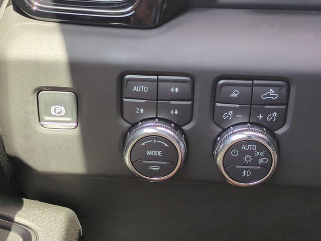 Used 2025 GMC Sierra 1500 AT4 w/ AT4 Premium Package AWD/4WD image 28