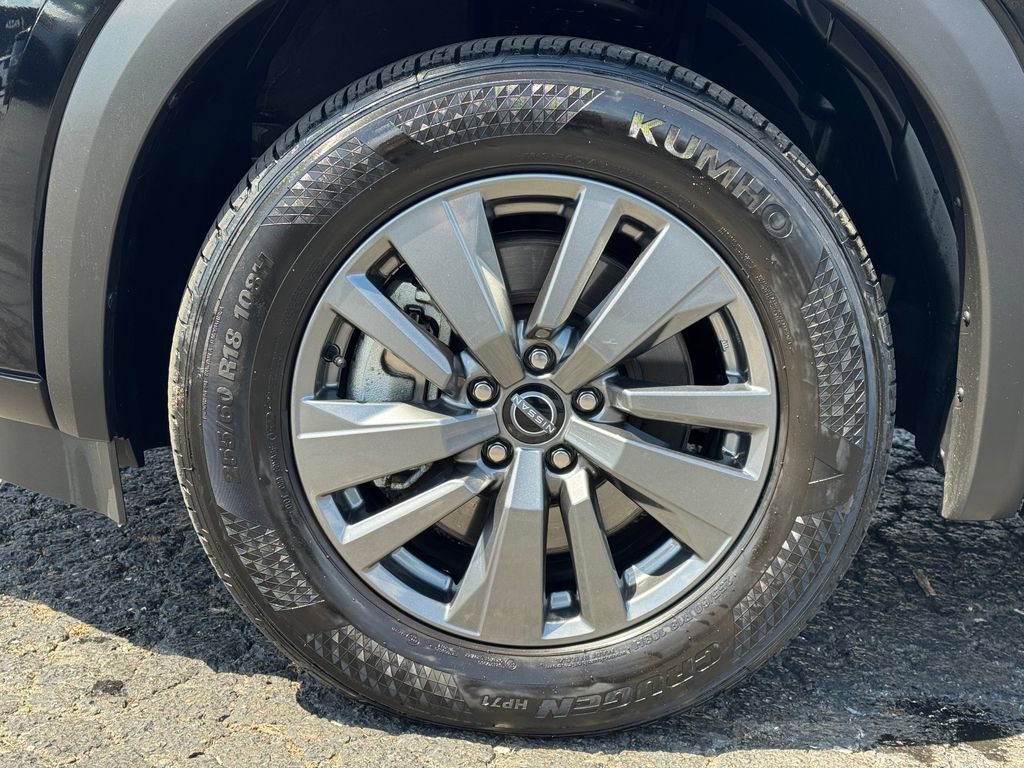 Used 2025 Nissan Pathfinder SV AWD/4WD image 10