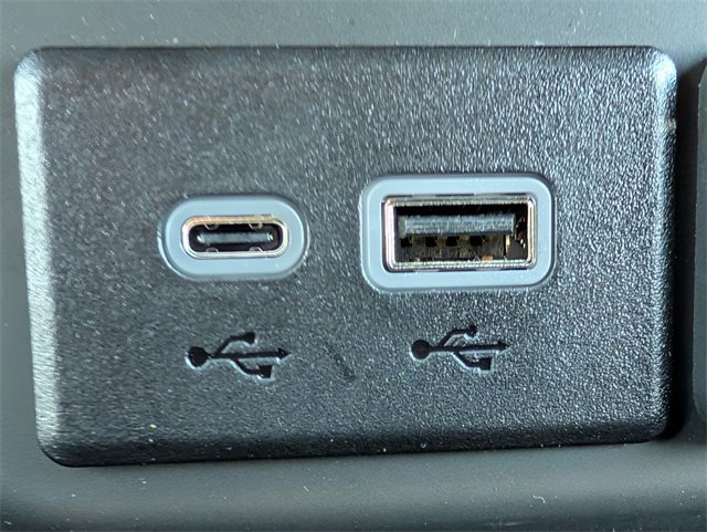 New 2026 Chevrolet Silverado 1500 Custom Trail Boss w/ LPO, Dark Essentials Package image 17