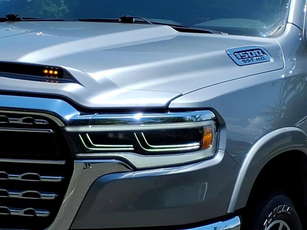 Used 2025 RAM 1500 Limited AWD/4WD image 27