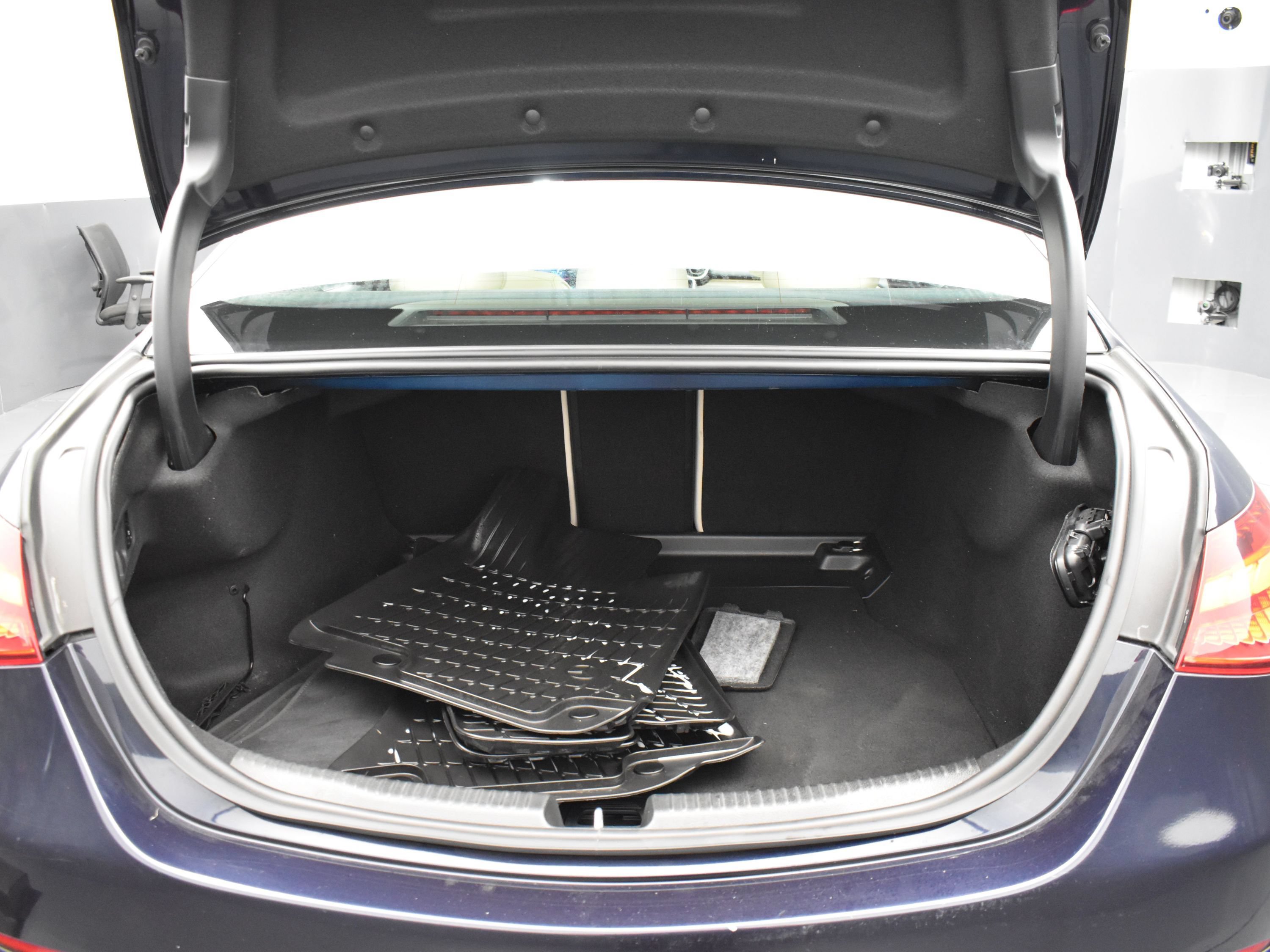 Used 2022 Mercedes-Benz C 300 4MATIC Sedan w/ Advanced USB Package image 13