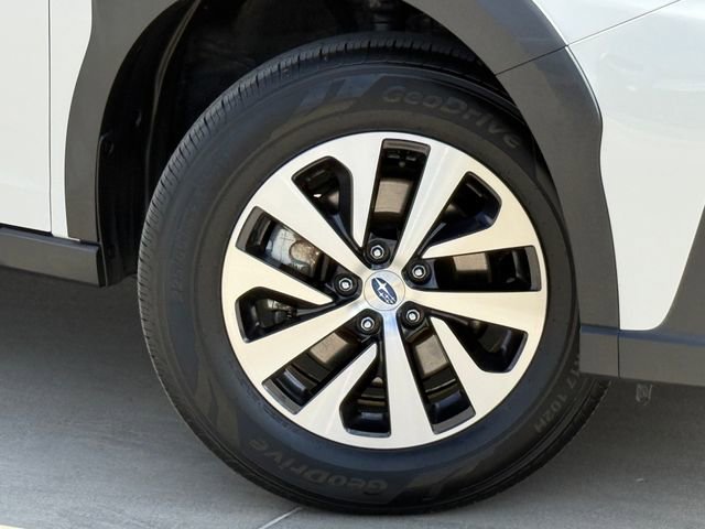 Used 2025 Subaru Outback Premium image 2