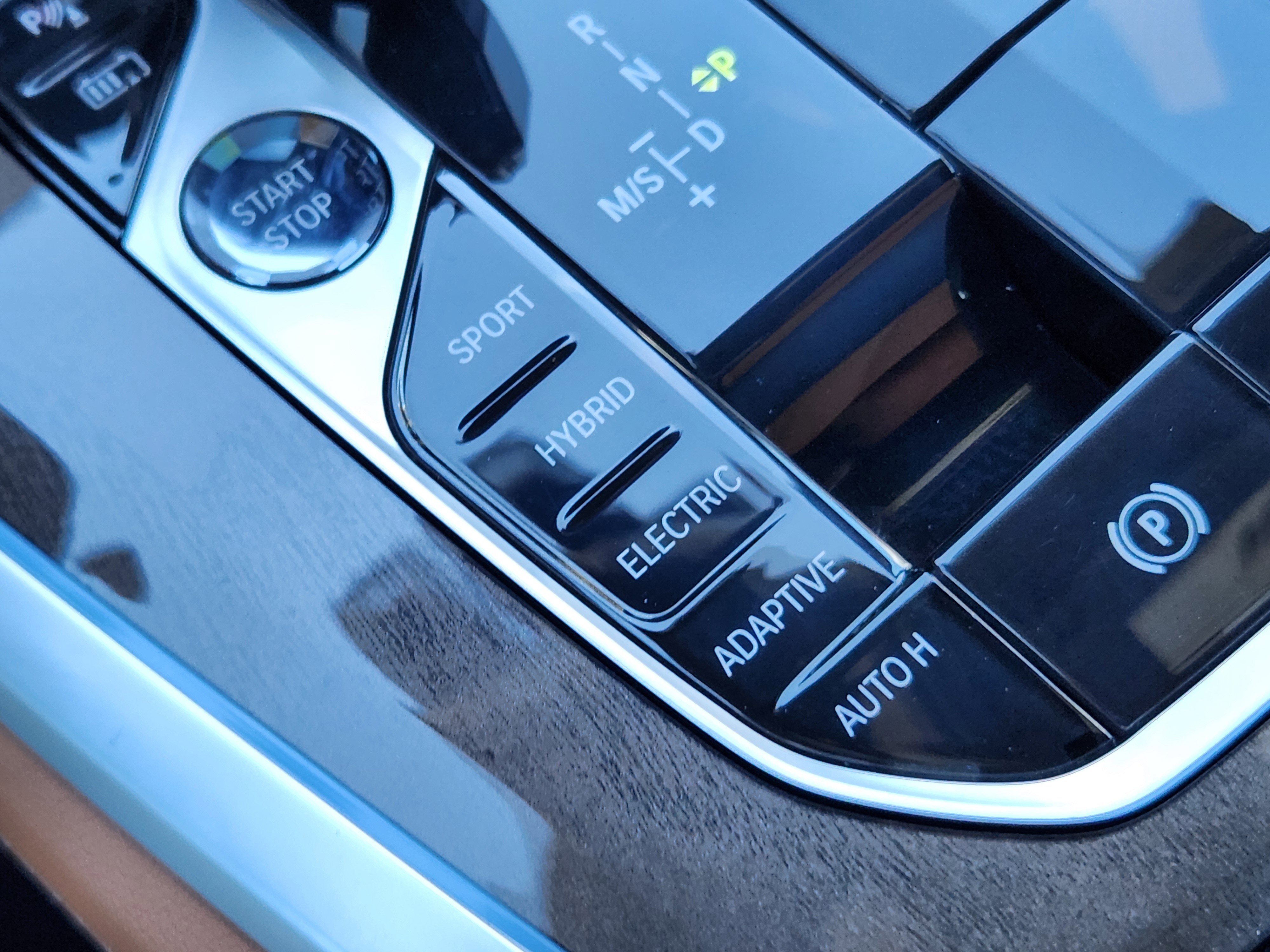 Used 2023 BMW X5 xDrive45e w/ Executive Package image 17