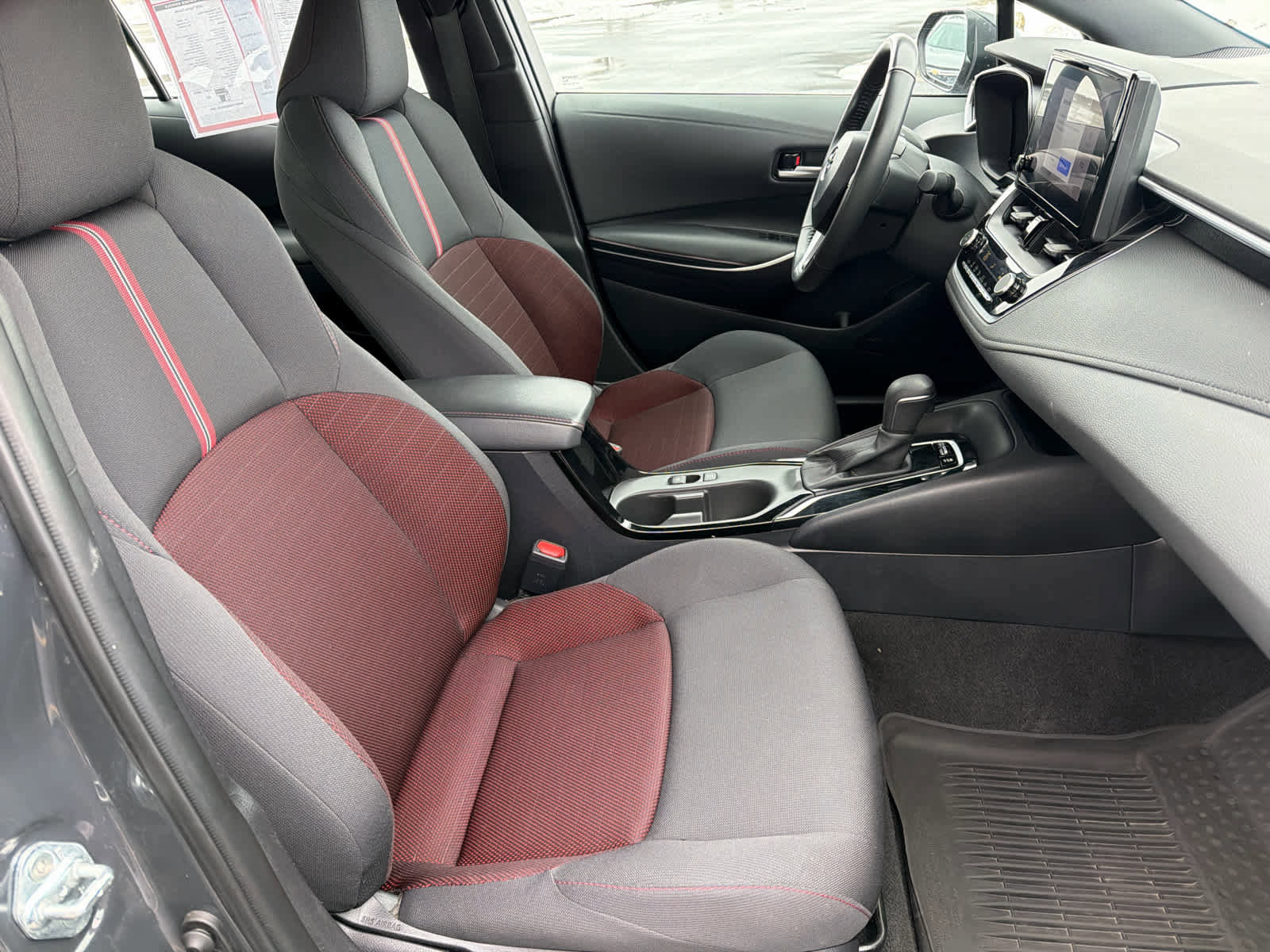 Used 2024 Toyota Corolla SE image 11