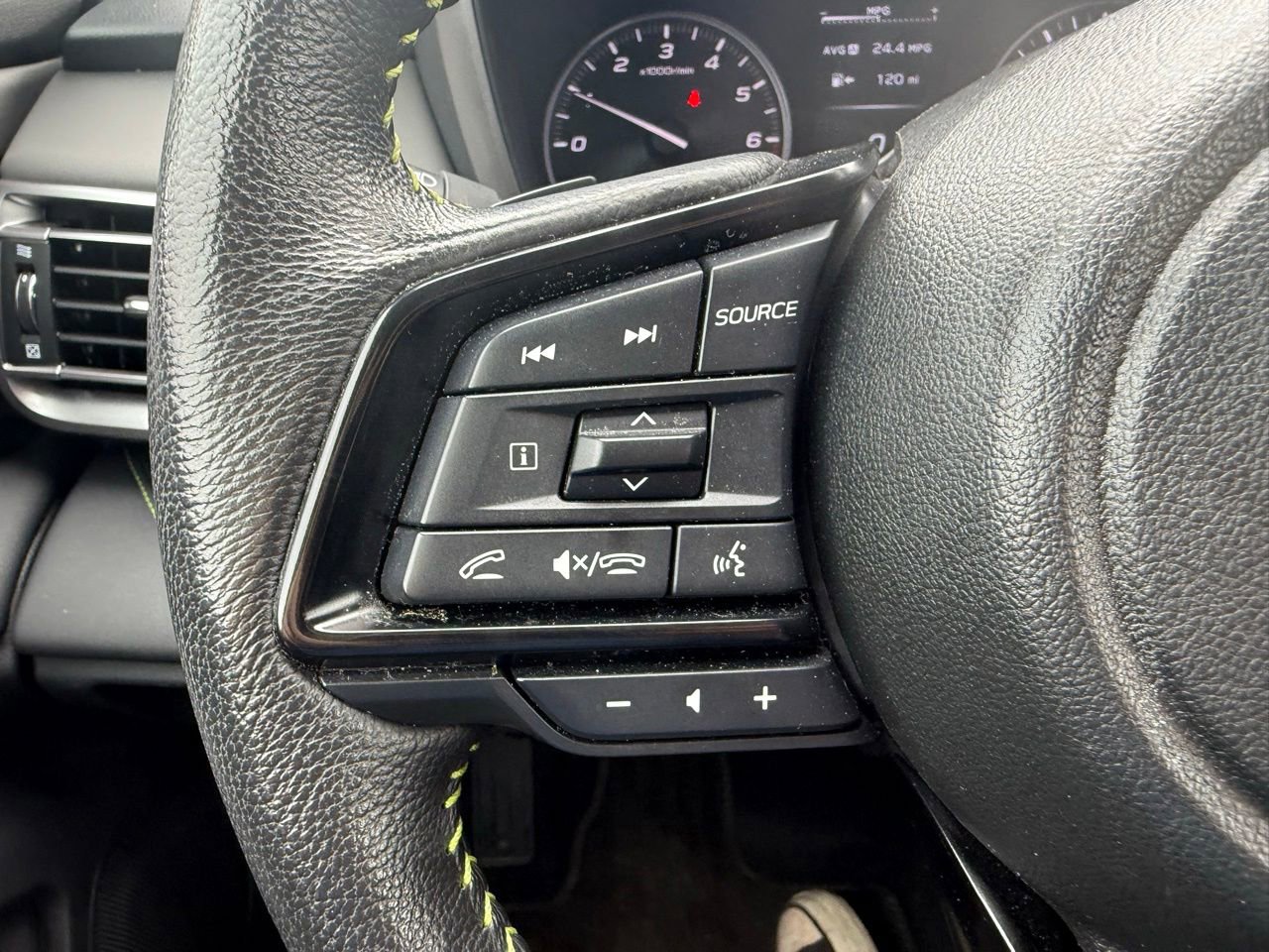 Used 2025 Subaru Outback Onyx Edition AWD/4WD image 13