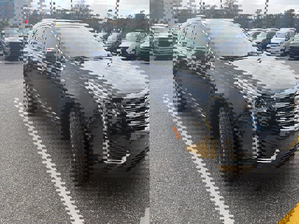 Used 2019 Cadillac XT5 Luxury image 1