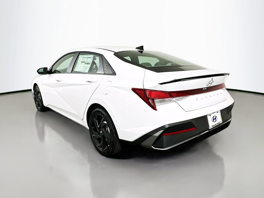 New 2026 Hyundai Elantra Sport image 7