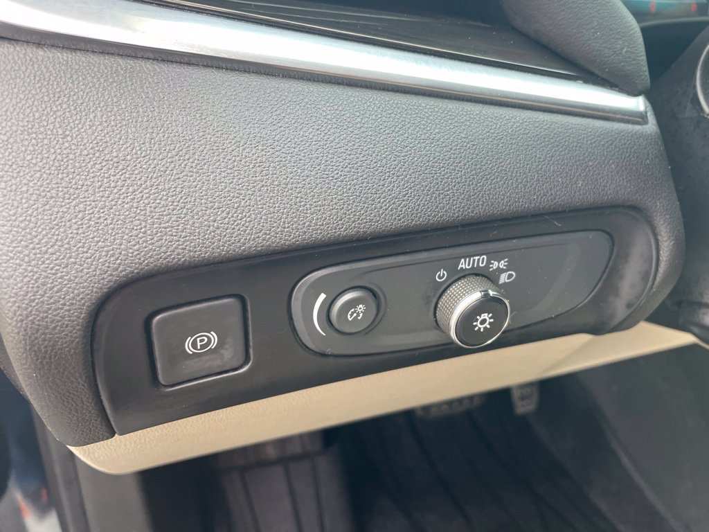 Used 2019 Buick Enclave Premium AWD/4WD image 15